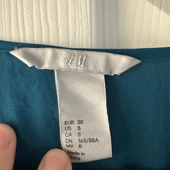 H&M Top - Picture 6 of 7